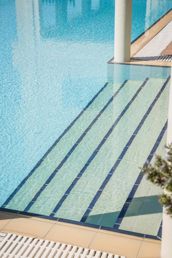 Diana Suites Trapezaki  Eksteriør billede